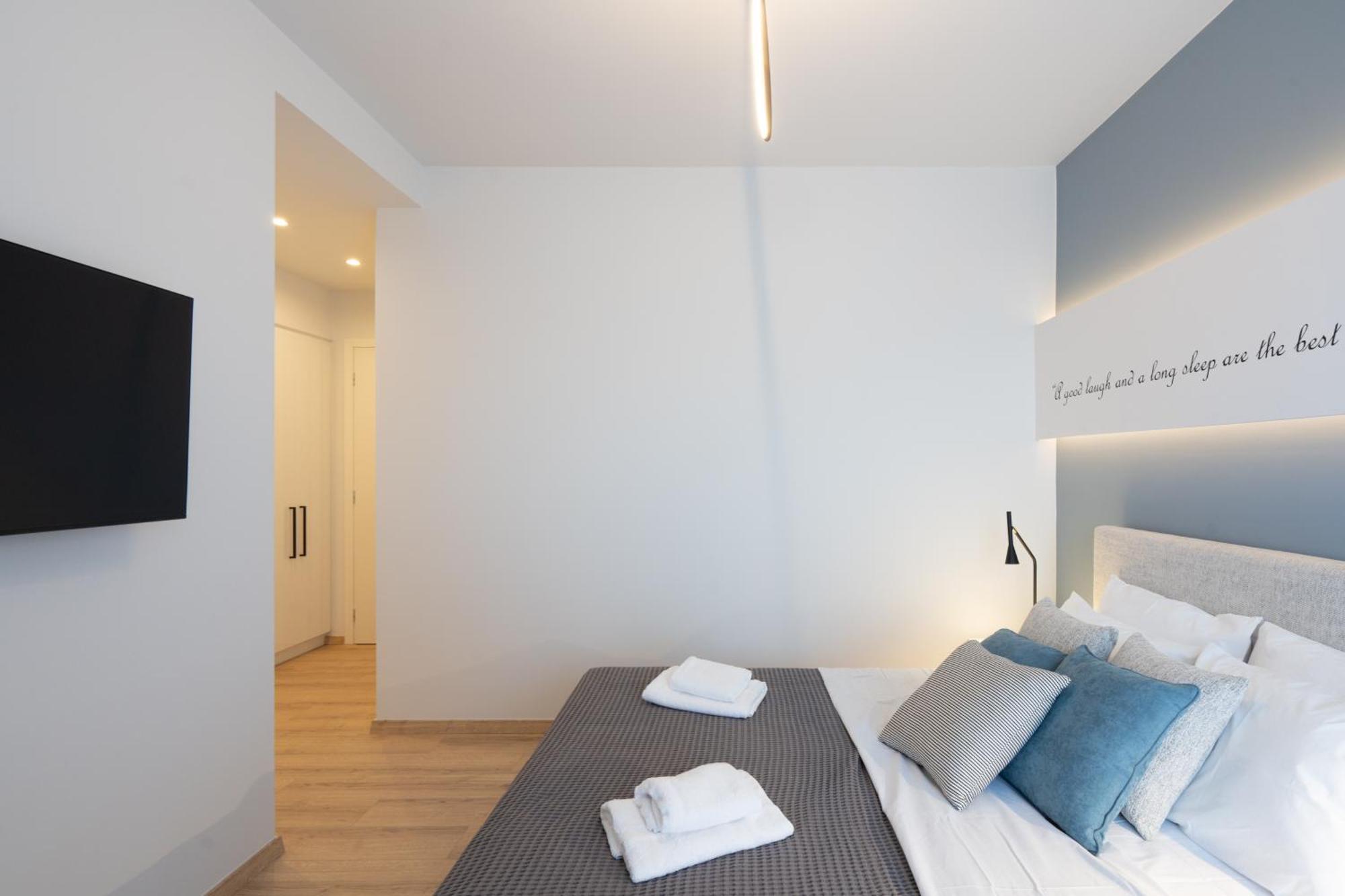 פיראוס Luxury 4 Bedrooms Apartment Near Flisvos Marina מראה חיצוני תמונה
