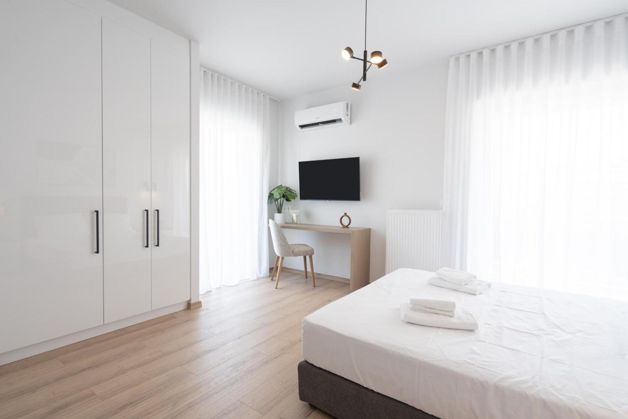 פיראוס Luxury 4 Bedrooms Apartment Near Flisvos Marina מראה חיצוני תמונה