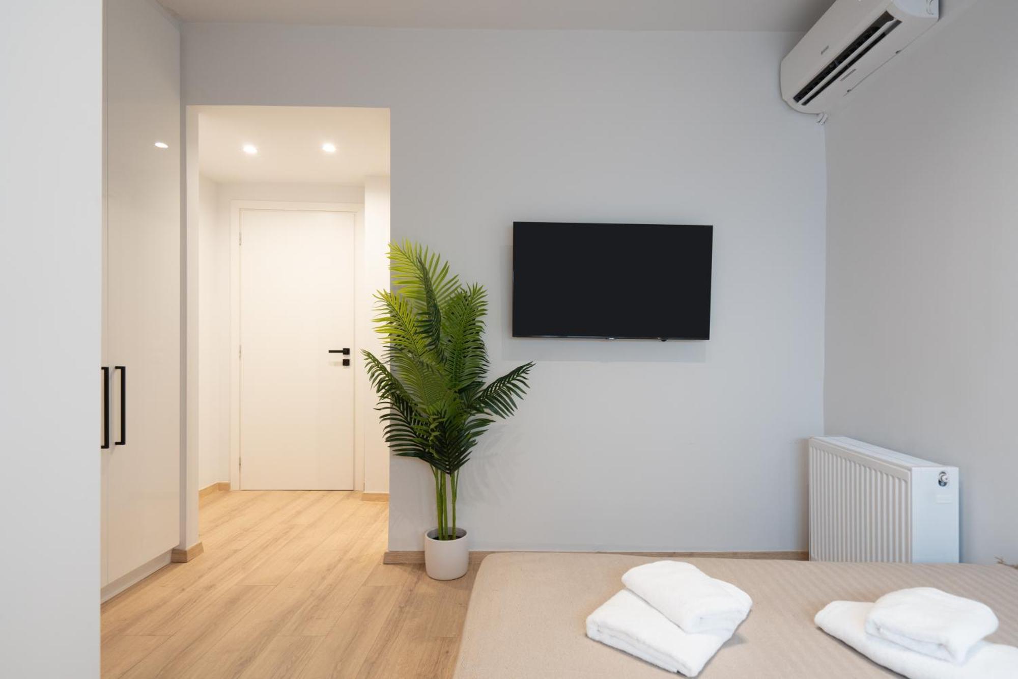 פיראוס Luxury 4 Bedrooms Apartment Near Flisvos Marina מראה חיצוני תמונה