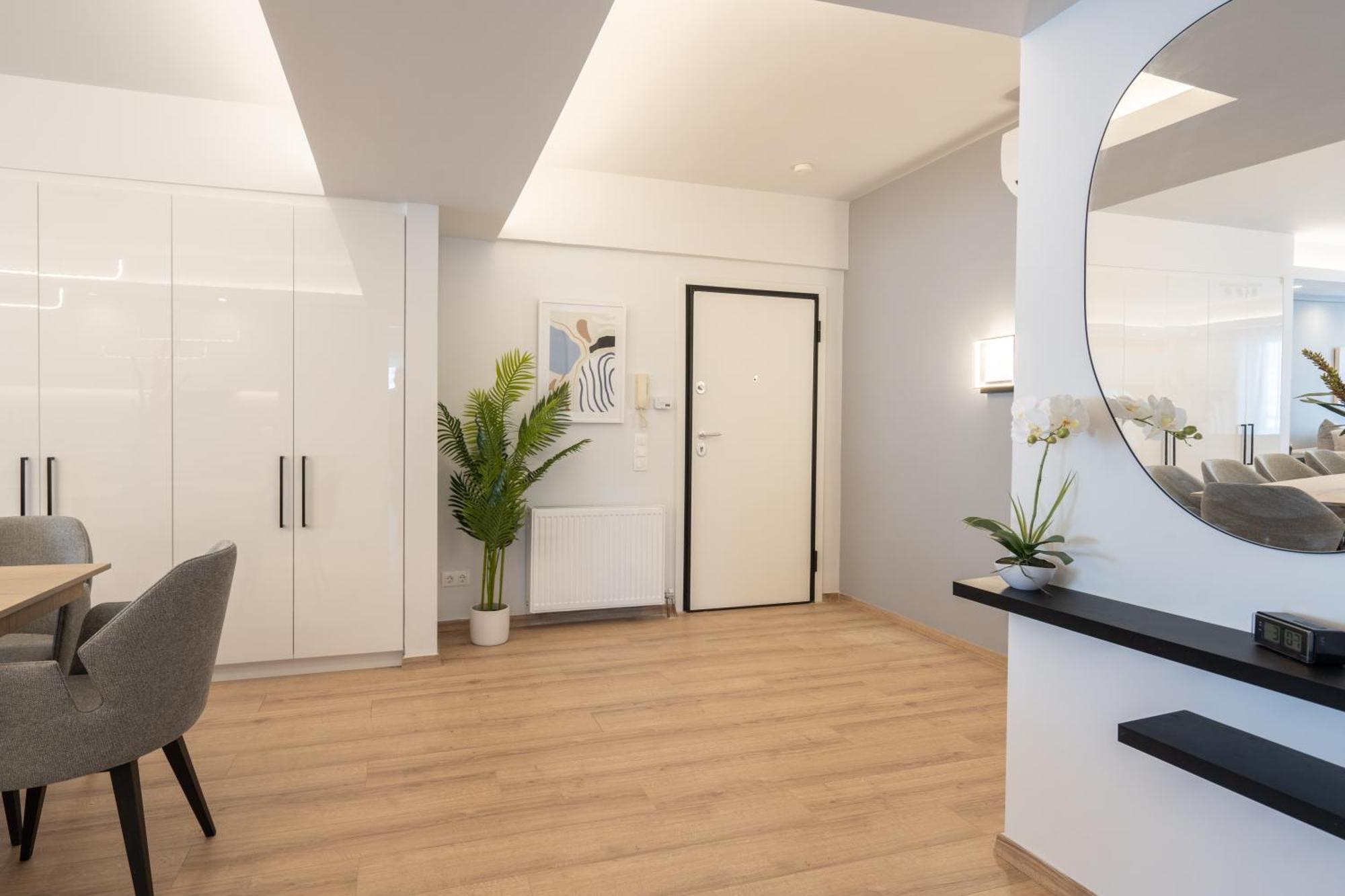 פיראוס Luxury 4 Bedrooms Apartment Near Flisvos Marina מראה חיצוני תמונה