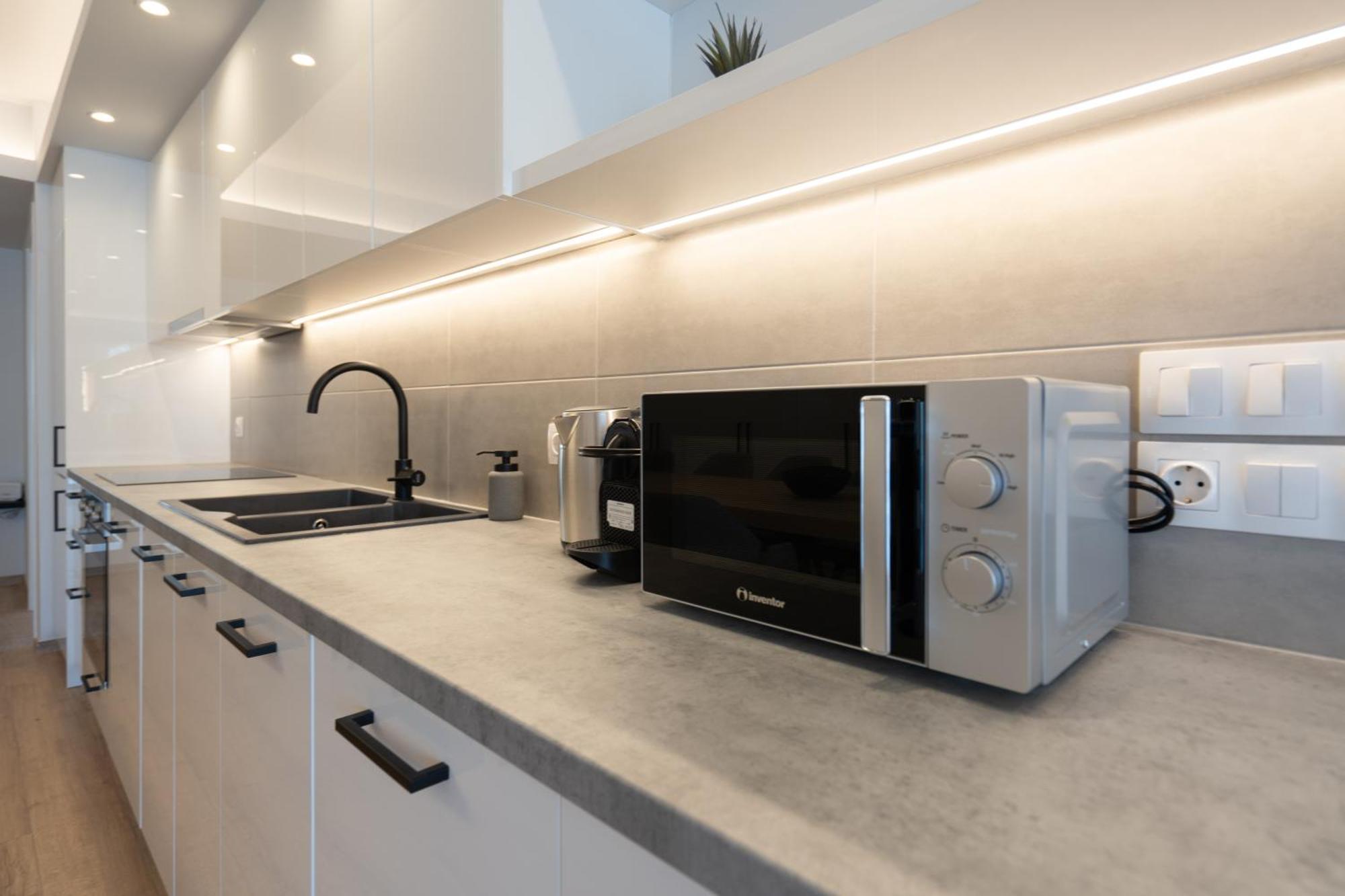פיראוס Luxury 4 Bedrooms Apartment Near Flisvos Marina מראה חיצוני תמונה